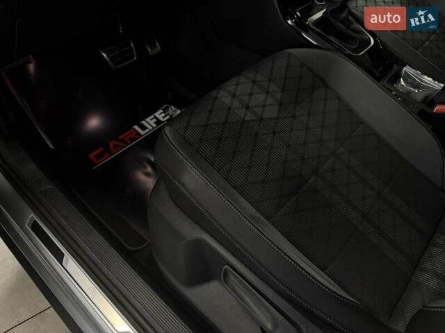 Серый Фольксваген Ти-Рок, объемом двигателя 1.4 л и пробегом 11 тыс. км за 32500 $, фото 42 на Automoto.ua