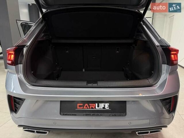 Серый Фольксваген Ти-Рок, объемом двигателя 1.4 л и пробегом 11 тыс. км за 32500 $, фото 55 на Automoto.ua