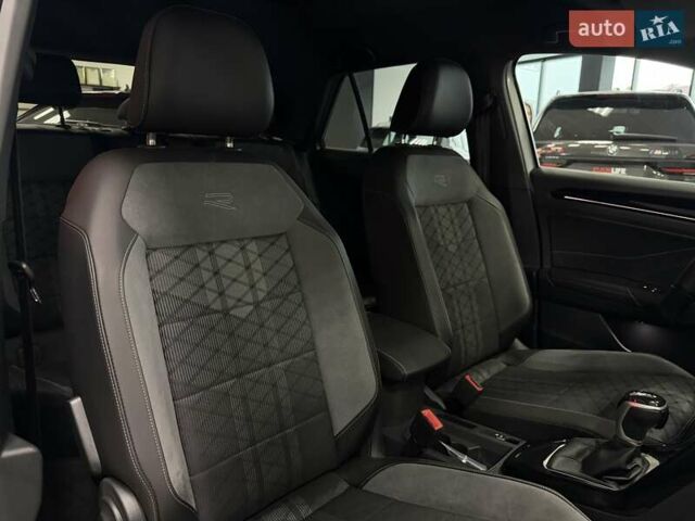 Серый Фольксваген Ти-Рок, объемом двигателя 1.4 л и пробегом 11 тыс. км за 32500 $, фото 54 на Automoto.ua