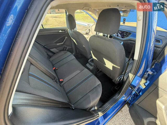 Синій Фольксваген Ті-Рок, об'ємом двигуна 1.5 л та пробігом 96 тис. км за 17999 $, фото 22 на Automoto.ua