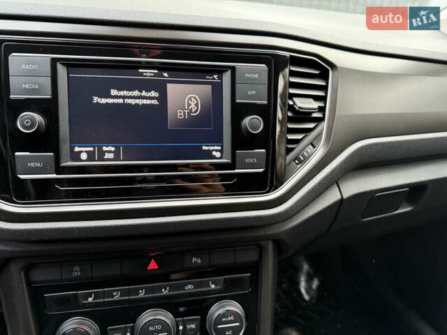 Синий Фольксваген Ти-Рок, объемом двигателя 1.5 л и пробегом 58 тыс. км за 19999 $, фото 8 на Automoto.ua