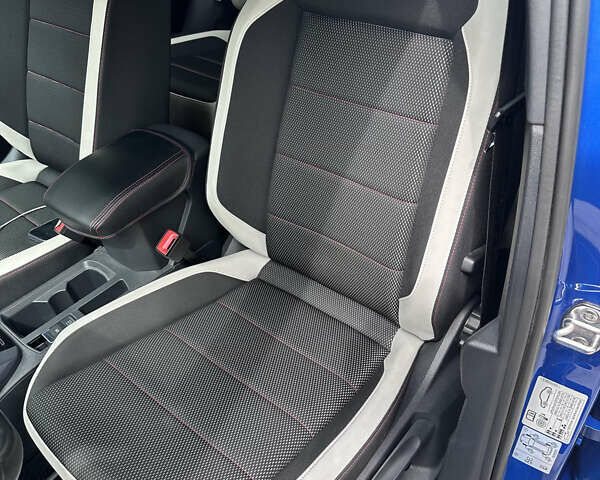 Синий Фольксваген Ти-Рок, объемом двигателя 1.5 л и пробегом 59 тыс. км за 25900 $, фото 12 на Automoto.ua