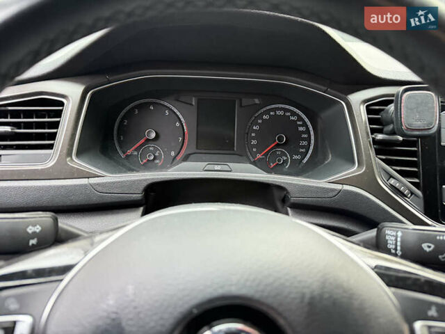 Синий Фольксваген Ти-Рок, объемом двигателя 1.5 л и пробегом 58 тыс. км за 19999 $, фото 6 на Automoto.ua