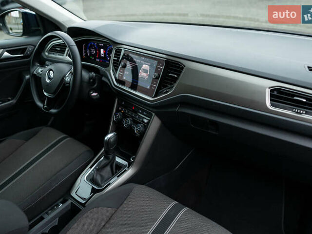 Синій Фольксваген Ті-Рок, об'ємом двигуна 1.97 л та пробігом 211 тис. км за 23700 $, фото 33 на Automoto.ua