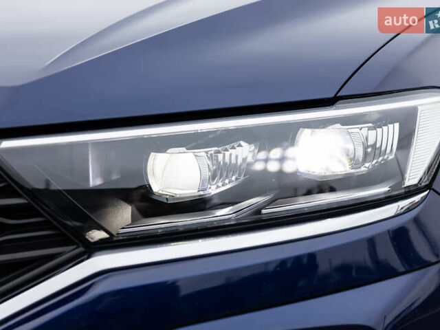 Синій Фольксваген Ті-Рок, об'ємом двигуна 1.97 л та пробігом 211 тис. км за 23700 $, фото 17 на Automoto.ua