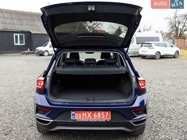 Синій Фольксваген Ті-Рок, об'ємом двигуна 1.97 л та пробігом 211 тис. км за 23700 $, фото 11 на Automoto.ua