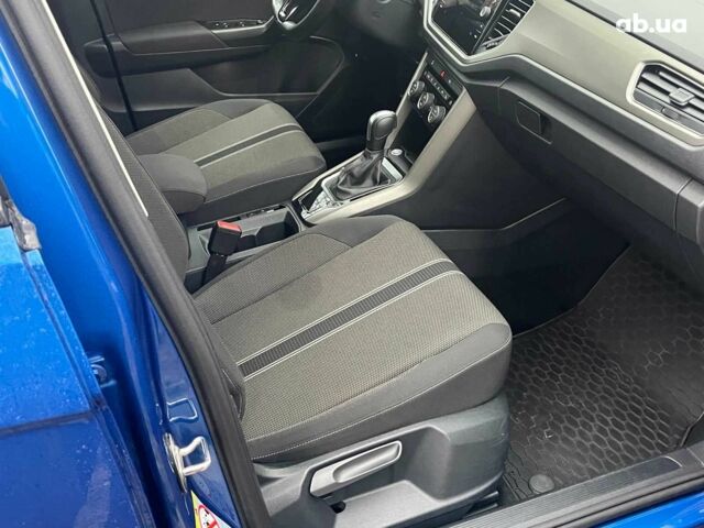 Синий Фольксваген Ти-Рок, объемом двигателя 1.5 л и пробегом 120 тыс. км за 21490 $, фото 15 на Automoto.ua