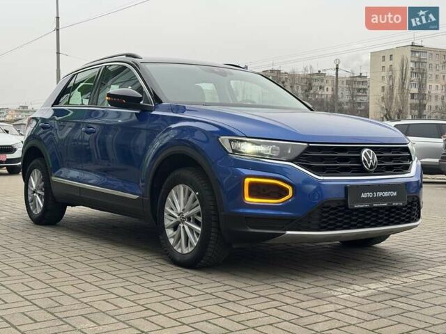 Синий Фольксваген Ти-Рок, объемом двигателя 1.5 л и пробегом 76 тыс. км за 23950 $, фото 4 на Automoto.ua