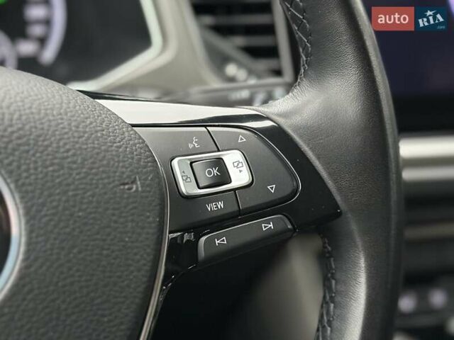 Синий Фольксваген Ти-Рок, объемом двигателя 1.5 л и пробегом 96 тыс. км за 23300 $, фото 20 на Automoto.ua