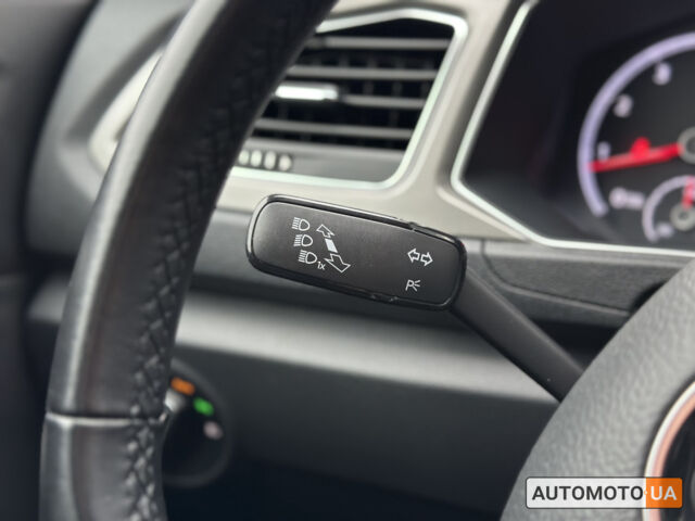 Синий Фольксваген Ти-Рок, объемом двигателя 1.5 л и пробегом 96 тыс. км за 23300 $, фото 21 на Automoto.ua