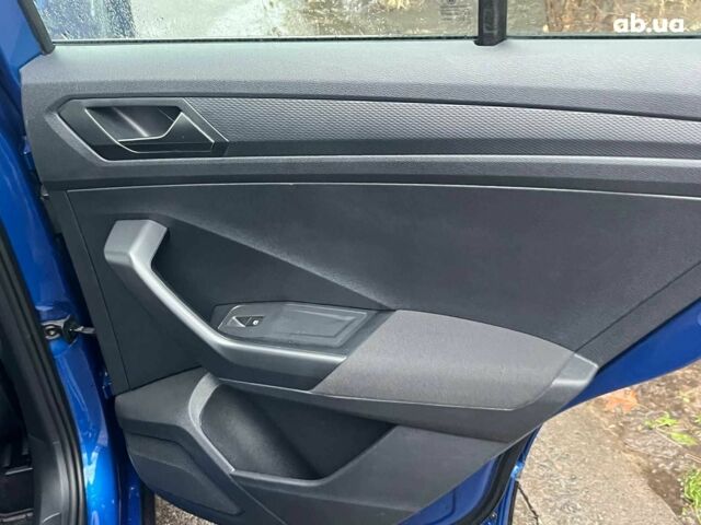 Синий Фольксваген Ти-Рок, объемом двигателя 1.5 л и пробегом 120 тыс. км за 21490 $, фото 22 на Automoto.ua