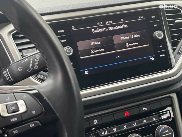 Синий Фольксваген Ти-Рок, объемом двигателя 1.5 л и пробегом 120 тыс. км за 21490 $, фото 32 на Automoto.ua