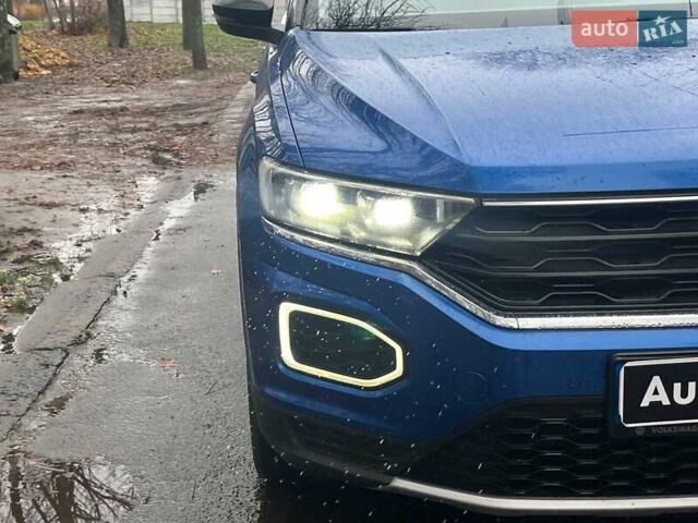 Синий Фольксваген Ти-Рок, объемом двигателя 1.5 л и пробегом 120 тыс. км за 21490 $, фото 3 на Automoto.ua