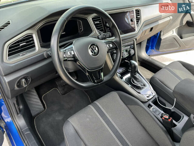 Синий Фольксваген Ти-Рок, объемом двигателя 1.5 л и пробегом 58 тыс. км за 24350 $, фото 4 на Automoto.ua