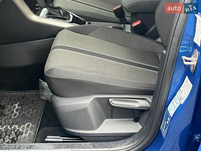 Синий Фольксваген Ти-Рок, объемом двигателя 1.5 л и пробегом 120 тыс. км за 21490 $, фото 36 на Automoto.ua