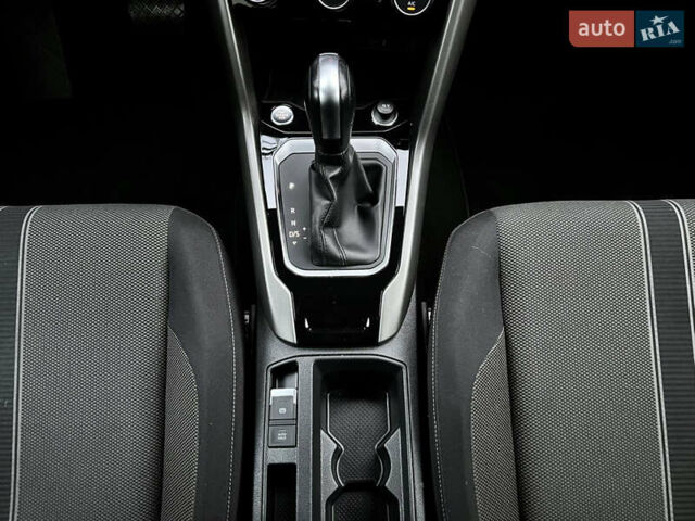 Синий Фольксваген Ти-Рок, объемом двигателя 1.5 л и пробегом 39 тыс. км за 23500 $, фото 20 на Automoto.ua