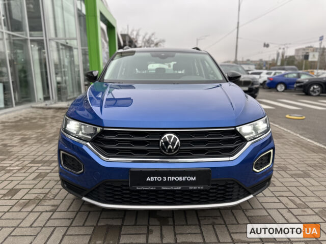 Синий Фольксваген Ти-Рок, объемом двигателя 1.5 л и пробегом 96 тыс. км за 23300 $, фото 7 на Automoto.ua