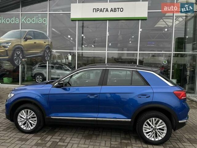 Синий Фольксваген Ти-Рок, объемом двигателя 1.5 л и пробегом 96 тыс. км за 23300 $, фото 2 на Automoto.ua