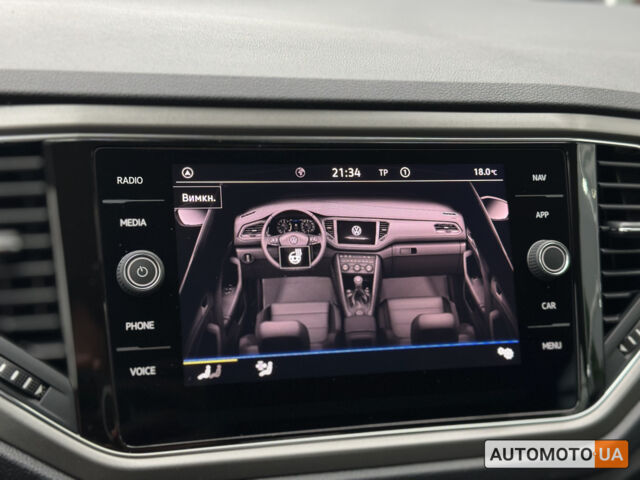 Синий Фольксваген Ти-Рок, объемом двигателя 1.5 л и пробегом 96 тыс. км за 23300 $, фото 30 на Automoto.ua