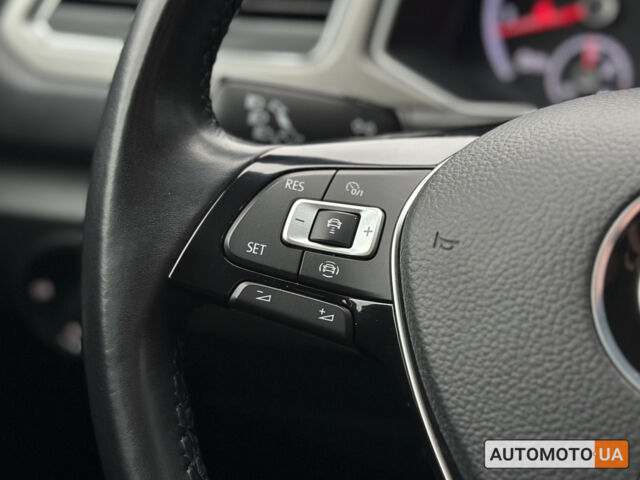 Синий Фольксваген Ти-Рок, объемом двигателя 1.5 л и пробегом 96 тыс. км за 23300 $, фото 19 на Automoto.ua