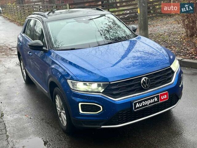 Синий Фольксваген Ти-Рок, объемом двигателя 1.5 л и пробегом 120 тыс. км за 21490 $, фото 2 на Automoto.ua