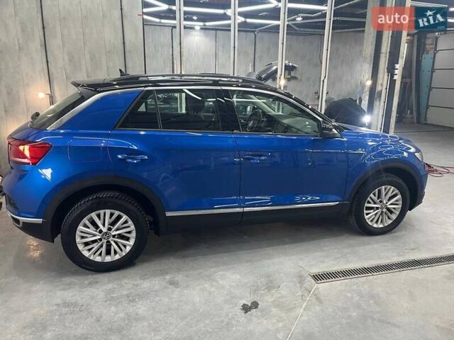 Фольксваген Ти-Рок 2021 в Киеве на Automoto.ua Синий Фольксваген Ти-Рок, объемом двигателя 1.5 л и пробегом 120 тыс. км за 22500 $, фото 1 на Automoto.ua