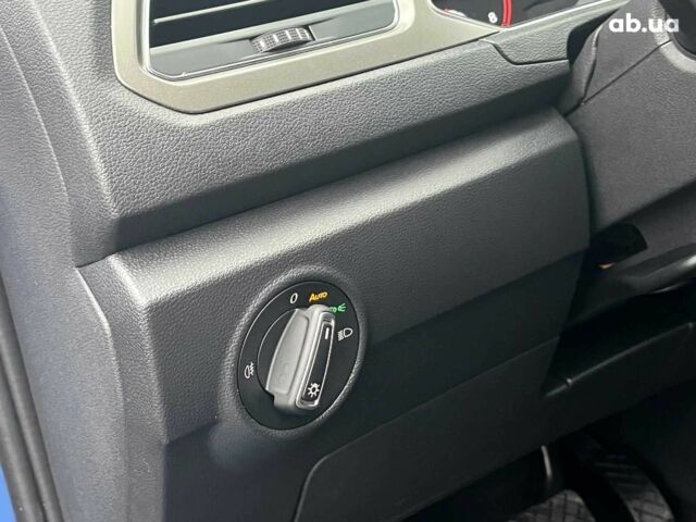 Синий Фольксваген Ти-Рок, объемом двигателя 1.5 л и пробегом 120 тыс. км за 21490 $, фото 28 на Automoto.ua