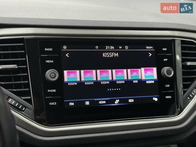 Синий Фольксваген Ти-Рок, объемом двигателя 1.5 л и пробегом 96 тыс. км за 23300 $, фото 28 на Automoto.ua