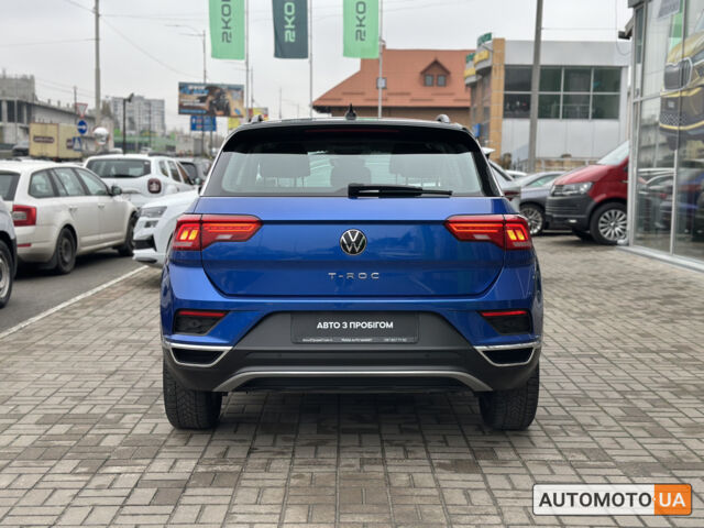 Синий Фольксваген Ти-Рок, объемом двигателя 1.5 л и пробегом 96 тыс. км за 23300 $, фото 4 на Automoto.ua