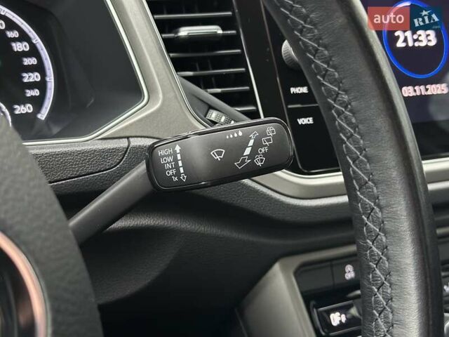 Синий Фольксваген Ти-Рок, объемом двигателя 1.5 л и пробегом 96 тыс. км за 23300 $, фото 22 на Automoto.ua