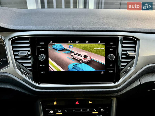 Синий Фольксваген Ти-Рок, объемом двигателя 1.5 л и пробегом 39 тыс. км за 23500 $, фото 25 на Automoto.ua