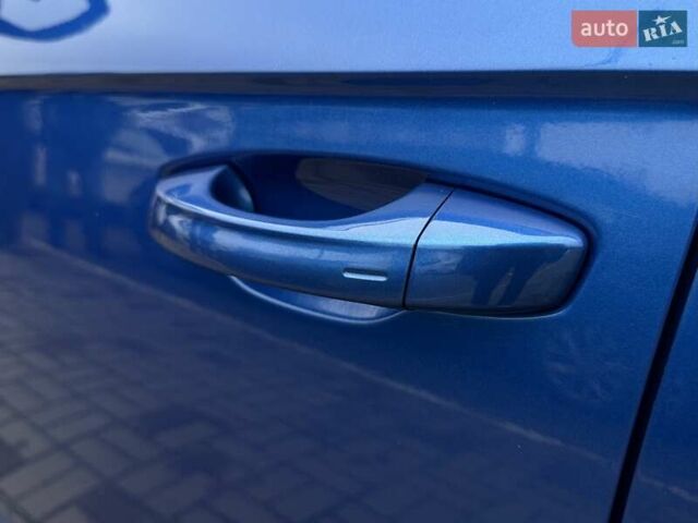 Синий Фольксваген Ти-Рок, объемом двигателя 1.5 л и пробегом 96 тыс. км за 23300 $, фото 34 на Automoto.ua