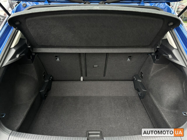 Синий Фольксваген Ти-Рок, объемом двигателя 1.5 л и пробегом 96 тыс. км за 23300 $, фото 35 на Automoto.ua