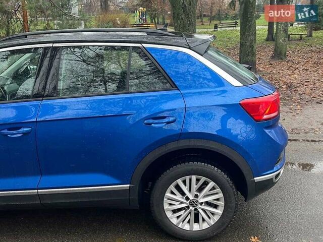 Синий Фольксваген Ти-Рок, объемом двигателя 1.5 л и пробегом 120 тыс. км за 21490 $, фото 6 на Automoto.ua