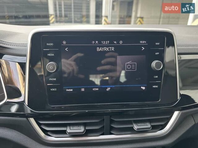 Синий Фольксваген Ти-Рок, объемом двигателя 1.5 л и пробегом 17 тыс. км за 28900 $, фото 58 на Automoto.ua