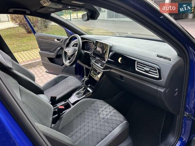 Синий Фольксваген Ти-Рок, объемом двигателя 1.5 л и пробегом 17 тыс. км за 28900 $, фото 42 на Automoto.ua