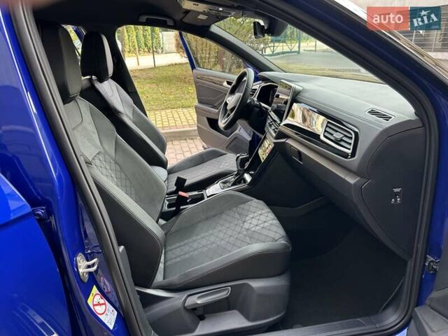 Синий Фольксваген Ти-Рок, объемом двигателя 1.5 л и пробегом 17 тыс. км за 28900 $, фото 41 на Automoto.ua