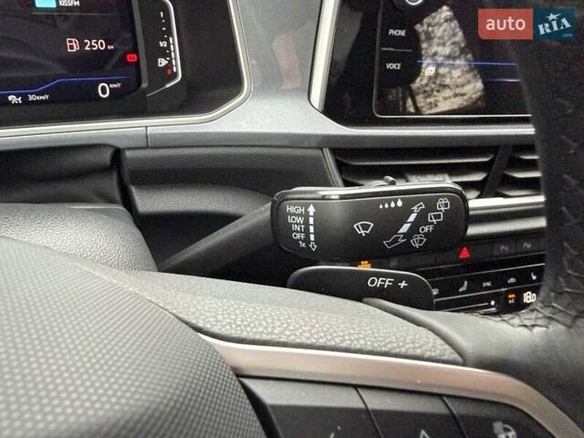 Синий Фольксваген Ти-Рок, объемом двигателя 1.5 л и пробегом 11 тыс. км за 26000 $, фото 26 на Automoto.ua