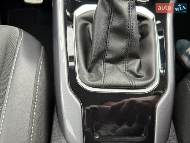 Синий Фольксваген Ти-Рок, объемом двигателя 1.5 л и пробегом 11 тыс. км за 26000 $, фото 8 на Automoto.ua