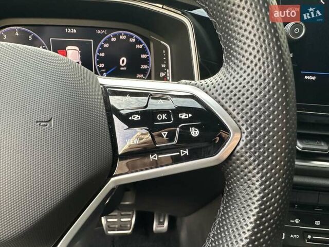 Синий Фольксваген Ти-Рок, объемом двигателя 1.5 л и пробегом 17 тыс. км за 28900 $, фото 55 на Automoto.ua