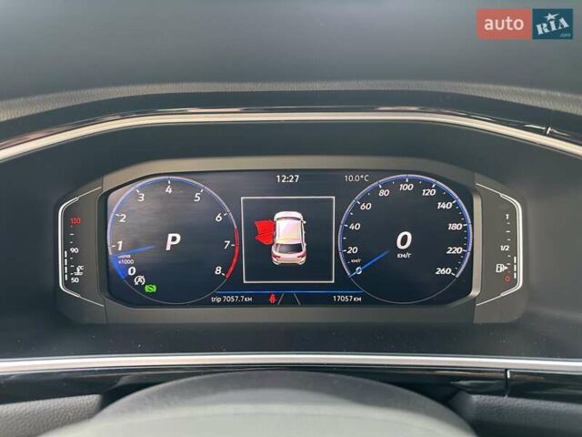 Синий Фольксваген Ти-Рок, объемом двигателя 1.5 л и пробегом 17 тыс. км за 28900 $, фото 61 на Automoto.ua