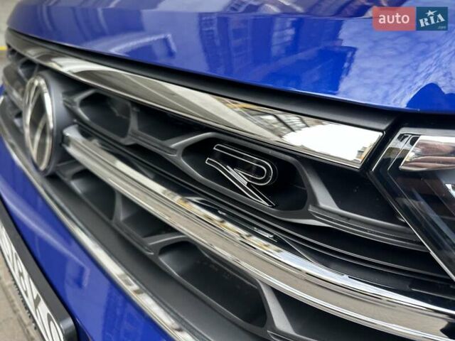 Синий Фольксваген Ти-Рок, объемом двигателя 1.5 л и пробегом 17 тыс. км за 28900 $, фото 29 на Automoto.ua