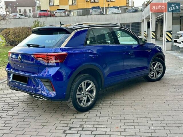 Синий Фольксваген Ти-Рок, объемом двигателя 1.5 л и пробегом 17 тыс. км за 28900 $, фото 4 на Automoto.ua
