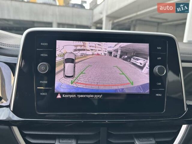 Синий Фольксваген Ти-Рок, объемом двигателя 1.5 л и пробегом 17 тыс. км за 28900 $, фото 62 на Automoto.ua