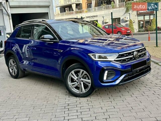 Синий Фольксваген Ти-Рок, объемом двигателя 1.5 л и пробегом 17 тыс. км за 28900 $, фото 7 на Automoto.ua