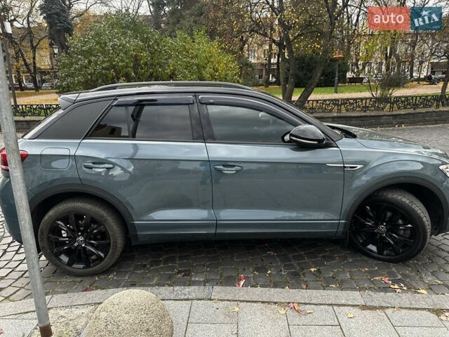 Синий Фольксваген Ти-Рок, объемом двигателя 1.4 л и пробегом 30 тыс. км за 30999 $, фото 3 на Automoto.ua