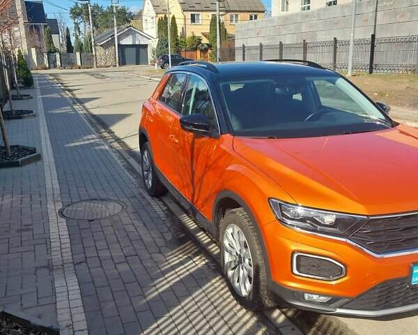 Фольксваген Ти-Рок 2020 в Киеве на Automoto.ua Оранжевый Фольксваген Ти-Рок, объемом двигателя 1.5 л и пробегом 49 тыс. км за 21300 $, фото 4 на Automoto.ua