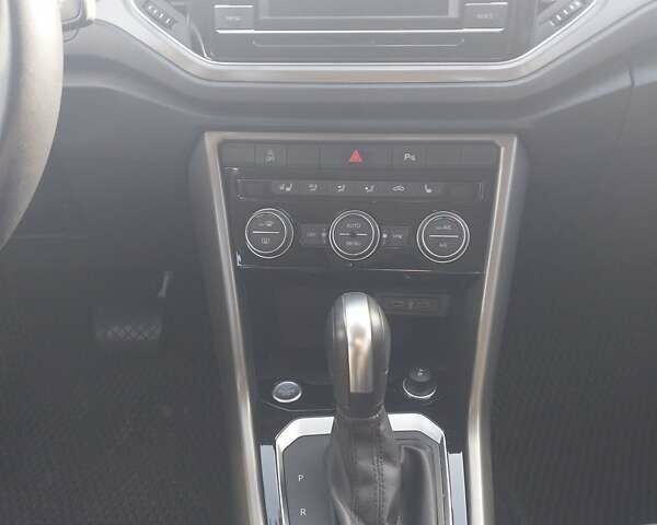 Фольксваген Ти-Рок 2020 в Киеве на Automoto.ua Оранжевый Фольксваген Ти-Рок, объемом двигателя 1.5 л и пробегом 49 тыс. км за 21300 $, фото 7 на Automoto.ua