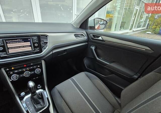 Фольксваген Ти-Рок 2020 в Киеве на Automoto.ua Оранжевый Фольксваген Ти-Рок, объемом двигателя 1.5 л и пробегом 85 тыс. км за 20000 $, фото 28 на Automoto.ua