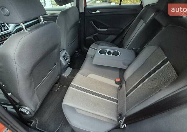 Фольксваген Ти-Рок 2020 в Киеве на Automoto.ua Оранжевый Фольксваген Ти-Рок, объемом двигателя 1.5 л и пробегом 85 тыс. км за 20000 $, фото 9 на Automoto.ua